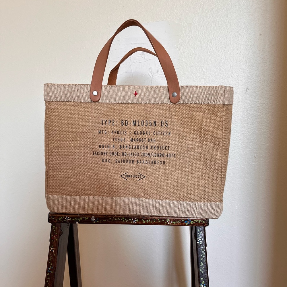 Global Citizen Women's Tote Bag - Tan